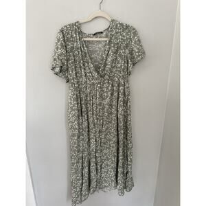 Bloomchic Dress Size 14-16 Green With White Flowers CottageCore Whimiscal